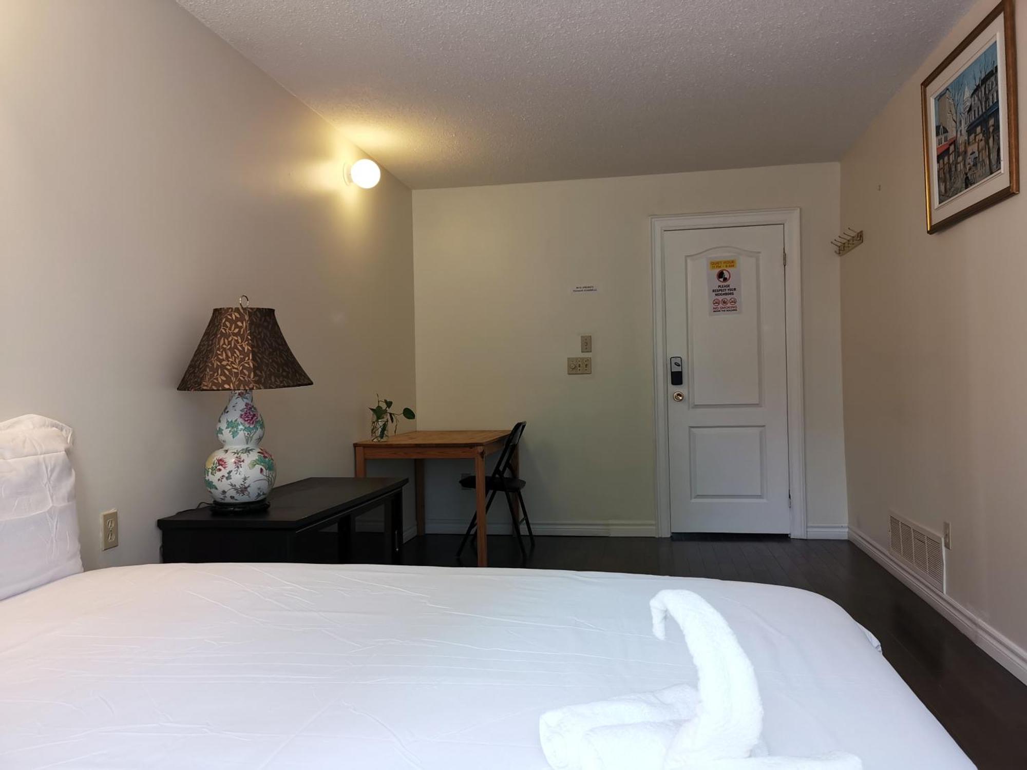 טורונטו Private Rooms In House In North York Shared Kitchen מראה חיצוני תמונה